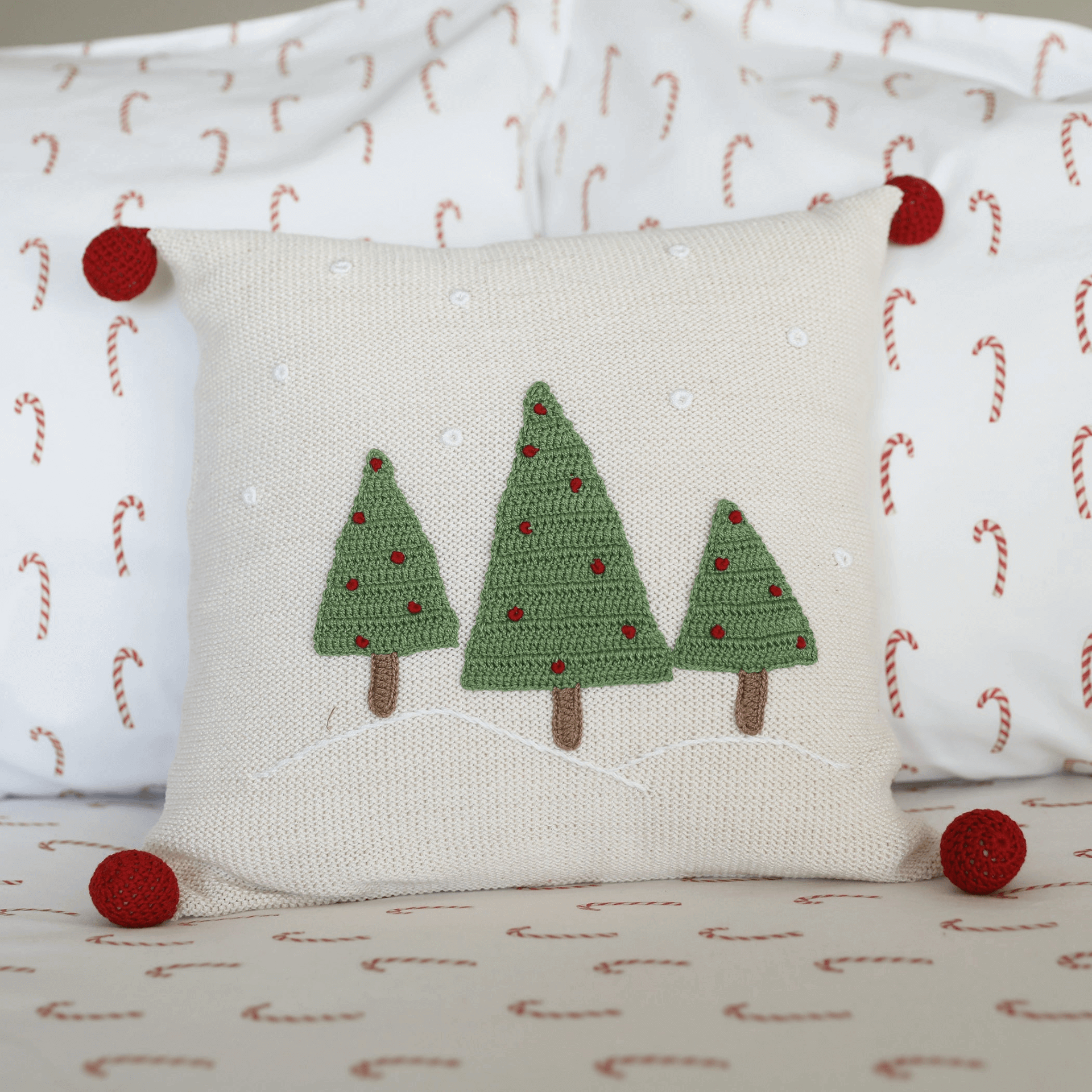 3 tree 12 inch pillow