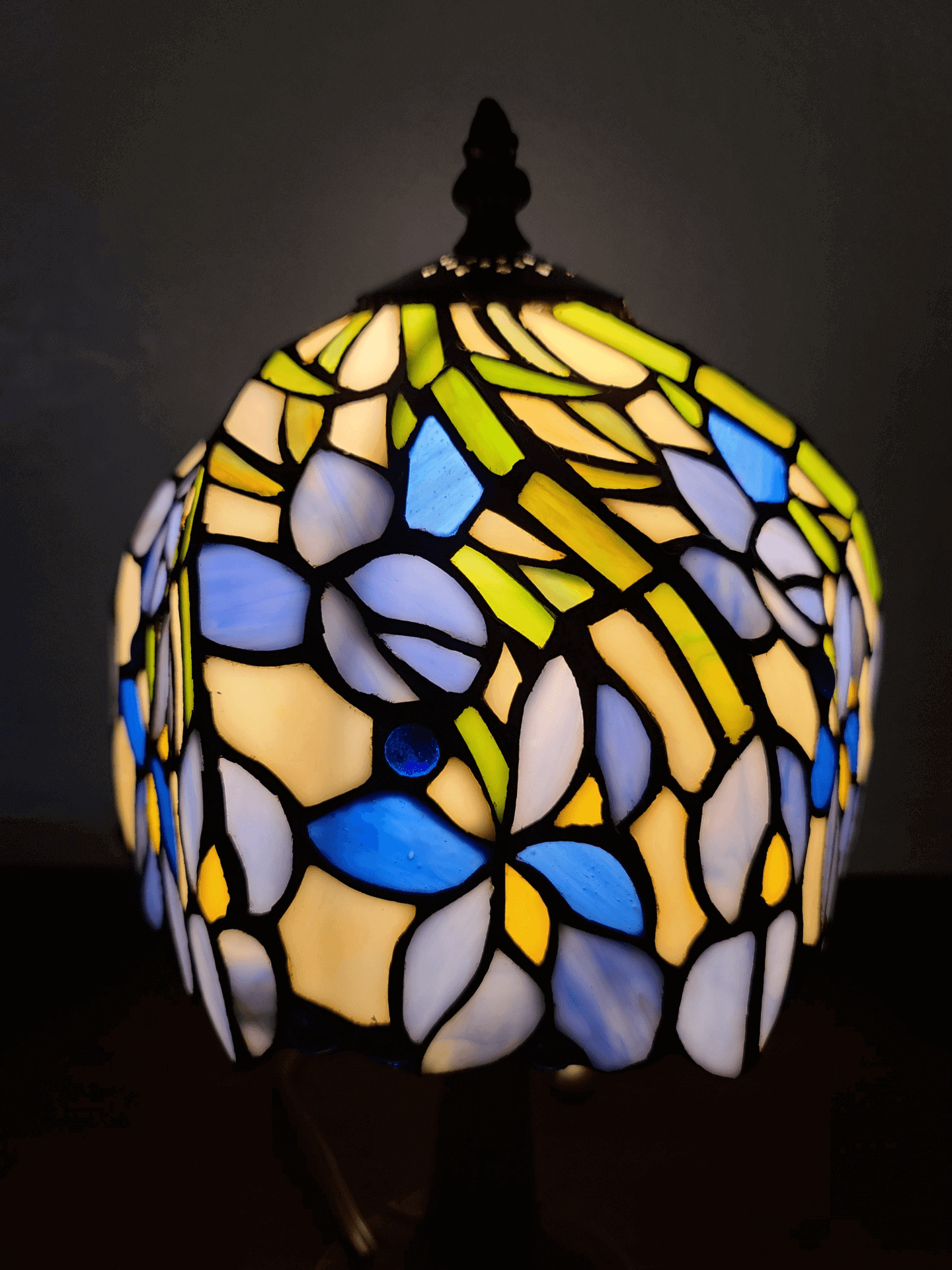 Tiffany Style Blue Floral Table Lamp