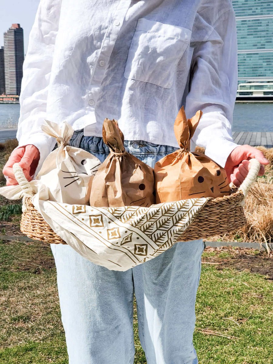 Bread Basket with White Handles - Hearth Home & Living